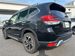2021 Subaru Forester V Рестайлинг, чёрный, 2350300 рублей, вид 5