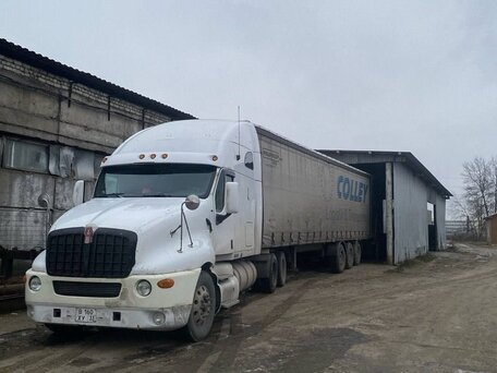 2003 Kenworth T2000, белый, 2400000 рублей, вид 1
