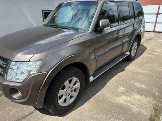 2012 Mitsubishi Pajero IV Рестайлинг 1, коричневый, 1780000 рублей, вид 1