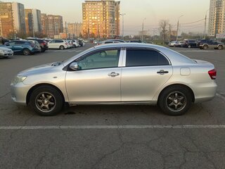 2010 Toyota Corolla Axio X (E140, E150) Рестайлинг, серый, 750000 рублей, вид 3