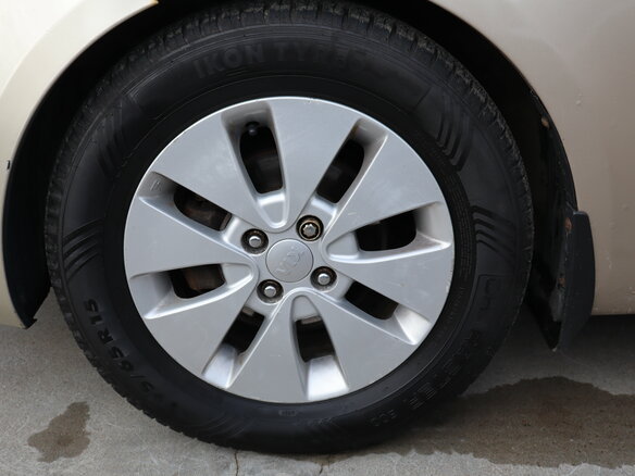 2013 Kia Rio 4-speed III, бежевый - вид 15