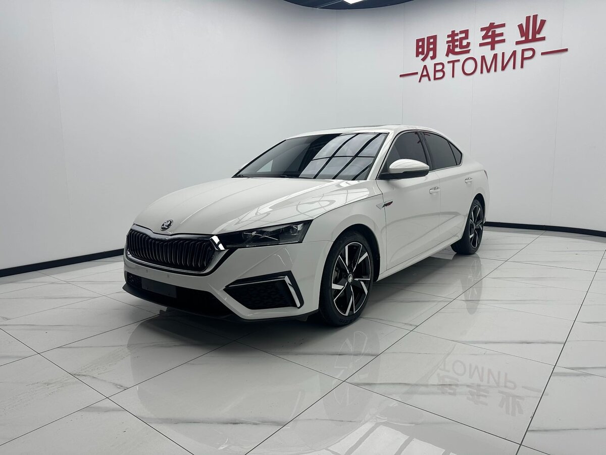 Открыть фотографии: Skoda Octavia IV (A8)