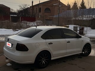 2014 Volkswagen Polo V, белый, 750000 рублей, вид 3