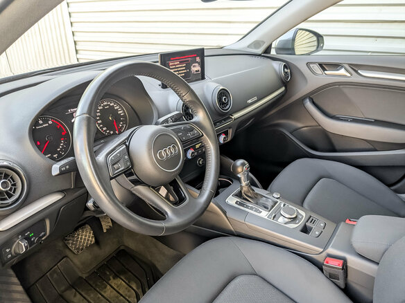 2019 Audi A3 III (8V) Рестайлинг, серый, 2375000 рублей - вид 14