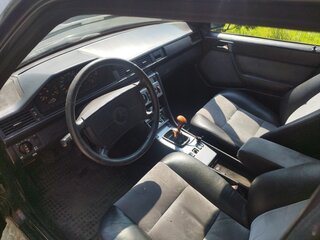 1989 Mercedes-Benz W124 260, чёрный, 850000 рублей, вид 5