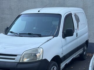 2011 Citroen Berlingo I Рестайлинг, белый, 280000 рублей, вид 1