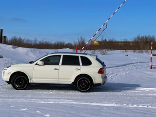 2007 Porsche Cayenne Turbo I Рестайлинг (957), белый, 2500000 рублей, вид 4