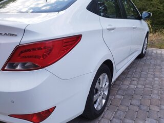 2015 Hyundai Solaris I Рестайлинг, белый, 1500000 рублей, вид 3