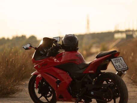 2009 Kawasaki Ninja 250R, красный, 310000 рублей, вид 4