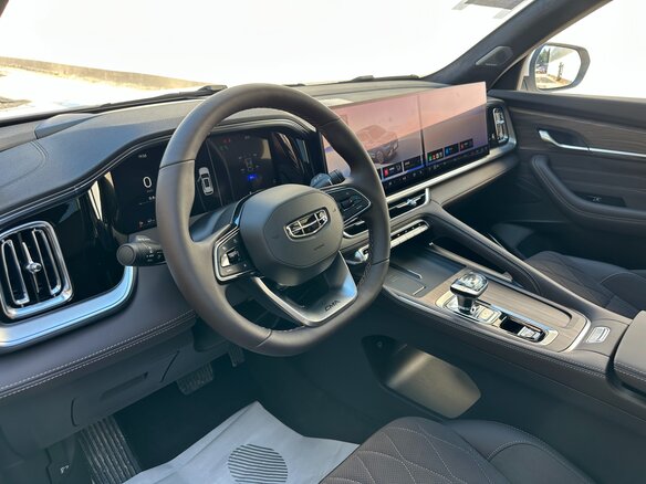 2026 Geely Monjaro (Xingyue L) I Рестайлинг 2 (China Market), белый, 4697000 рублей - вид 25