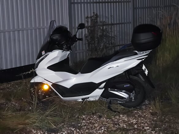 2021 Honda PCX 125, белый, 350000 рублей - вид 1