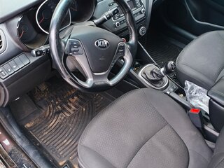 2016 Kia Rio III Рестайлинг, коричневый, 1050000 рублей, вид 4
