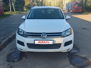 2013 Volkswagen Touareg II, белый, 1700000 рублей, вид 1