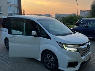 2020 Honda Stepwgn Spada V Рестайлинг, белый, 2430000 рублей, вид 4