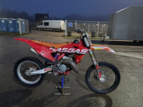 2023 KTM 125 SX, красный, 600000 рублей, вид 2