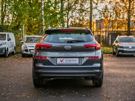 2018 Hyundai Tucson III, серый, 1850000 рублей, вид 4