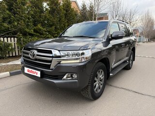 2016 Toyota Land Cruiser 200 Series Рестайлинг 2, серый, 4870000 рублей, вид 1