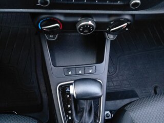 2020 Kia Rio X IV Рестайлинг, белый, 1650000 рублей, вид 5