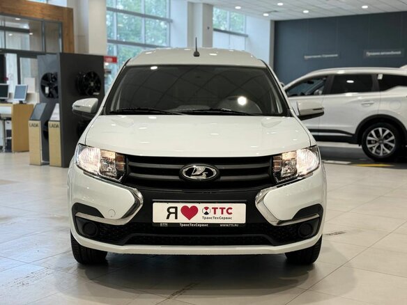 2026 Lada (ВАЗ) Largus I Рестайлинг, белый, 1592000 рублей - вид 1