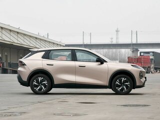 2026 Changan Qiyuan Q05 40.3 kWh II, бежевый, 1680226 рублей, вид 4
