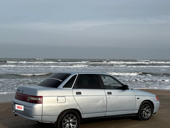2005 Lada (ВАЗ) 2110, серебристый, 220000 рублей - вид 4