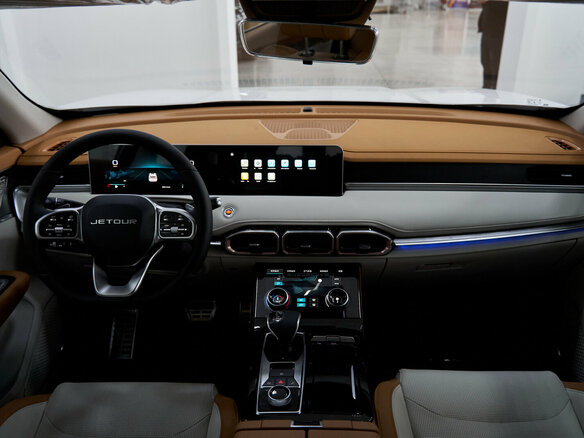 2026 Jetour X70+ I Рестайлинг, белый, 3099000 рублей - вид 21