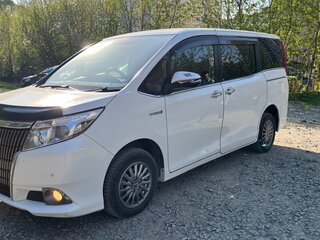 2014 Toyota Esquire I, белый, 1700000 рублей, вид 1
