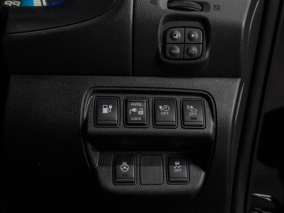 2016 Nissan Leaf (EM57) I (ZE0/AZE0), чёрный, 1270000 рублей - вид 18