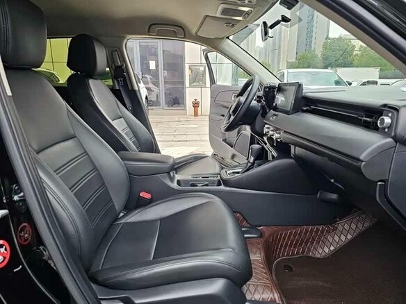 2023 Honda Vezel II, чёрный, 1790000 рублей - вид 6