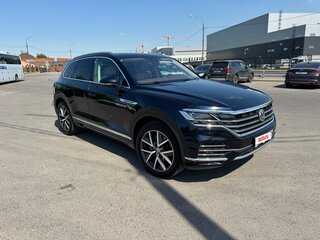 2020 Volkswagen Touareg III, синий, 5250000 рублей, вид 2