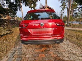 2020 Volkswagen Tiguan II Рестайлинг, пурпурный, 2250000 рублей, вид 3