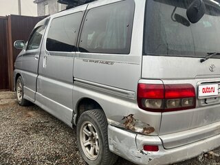 2000 Toyota Touring HiAce I, серебристый, 650000 рублей, вид 3
