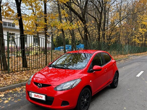 2008 Mazda 2 II (DE), красный, 750000 рублей