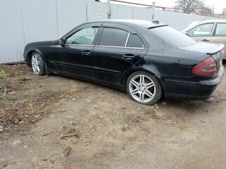 2003 Mercedes-Benz E-Класс 200 NGT III (W211, S211), чёрный, 600000 рублей, вид 4