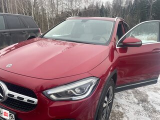 2020 Mercedes-Benz GLA 200 II (H247), красный, 3200000 рублей, вид 5