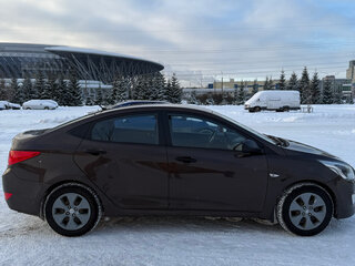 2015 Hyundai Solaris I Рестайлинг, коричневый, 850000 рублей, вид 4