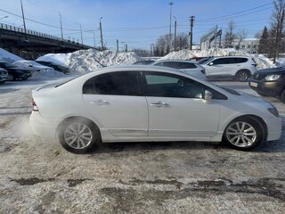 2009 Honda Civic Hybrid VIII Рестайлинг, белый, 600000 рублей, вид 4
