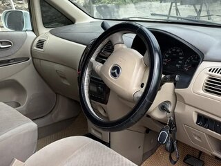 2001 Mazda Premacy I (CP), белый, 330000 рублей, вид 2