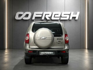 2011 Chevrolet Niva I Рестайлинг, коричневый, 560000 рублей, вид 4