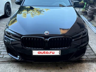 2023 BMW 5 серии M550i xDrive VII (G30/G31/G38) Рестайлинг, чёрный, 6000000 рублей, вид 2