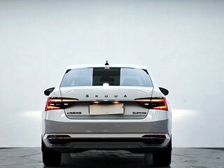 2023 Skoda Superb III Рестайлинг, белый, 1920700 рублей, вид 4