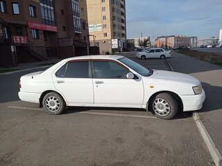 1999 Nissan Bluebird QG18 XI (U14), белый, 290000 рублей, вид 2