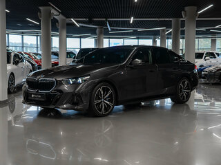 2024 BMW 5 серии 530i xDrive VIII (G60/G61/G68), серый, 7850000 рублей, вид 1