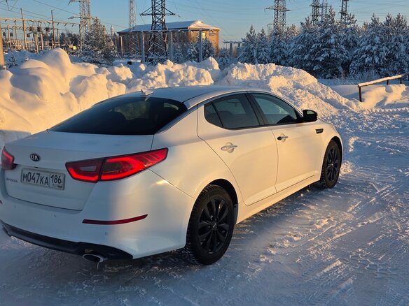 2014 Kia Optima III Рестайлинг, белый, 1600000 рублей - вид 5