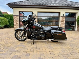 2019 Harley-Davidson Street Glide, чёрный, 1950000 рублей, вид 2