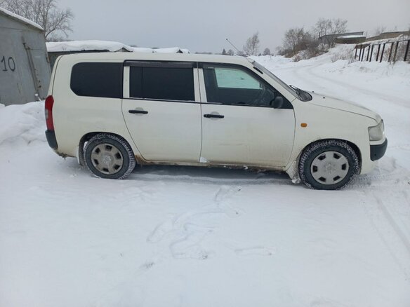 2005 Toyota Probox I, белый, 400000 рублей - вид 3