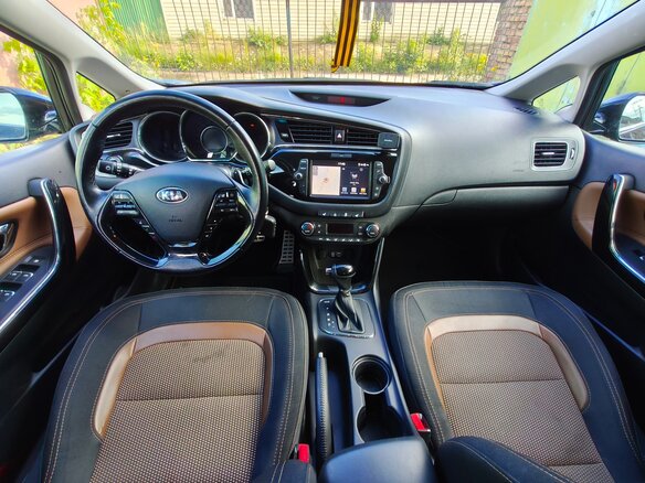 2018 Kia Ceed II Рестайлинг, чёрный, 1620000 рублей - вид 7