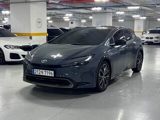 2025 Toyota Prius V (XW60), серый, 4500000 рублей, вид 1