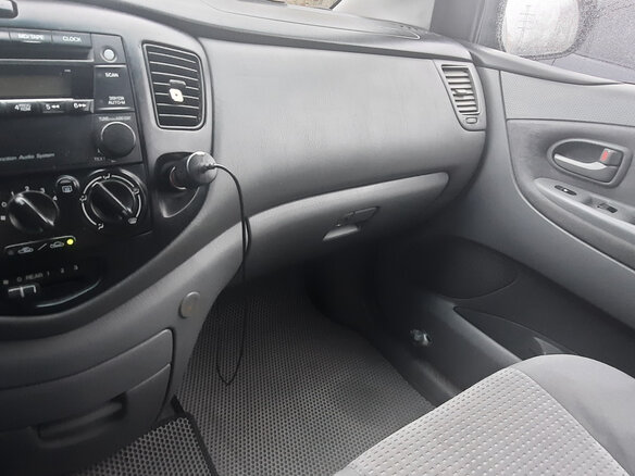 2004 Mazda MPV II (LW) Рестайлинг, серебристый, 750000 рублей - вид 18
