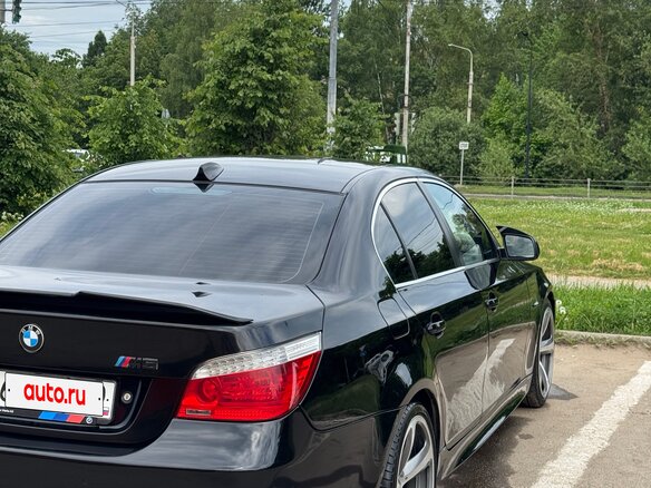 2008 BMW 5 серии 525i V (E60/E61) Рестайлинг, чёрный, 1375000 рублей - вид 4